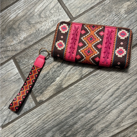 8”x4” NWOT Wristlet - Picture 1 of 7